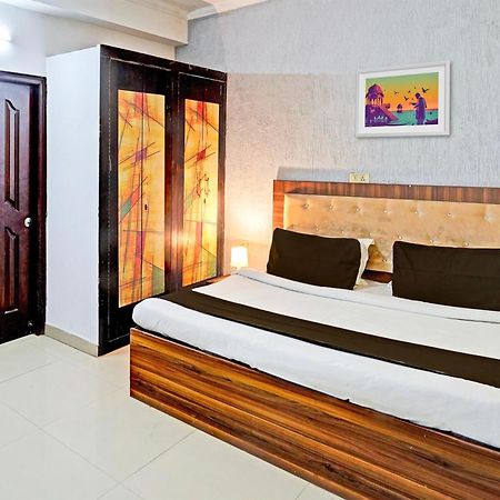 Super Hotel O Palm Dehradun Exteriör bild